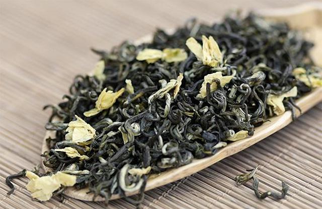 茉莉花茶的功效，探索其多重益處與養(yǎng)生價(jià)值，茉莉花茶的多重益處與養(yǎng)生價(jià)值探索